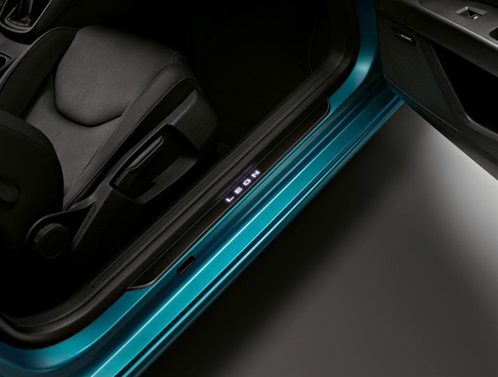 SEAT Leon Dørtrinsbeskyttelse med lys, fordøre