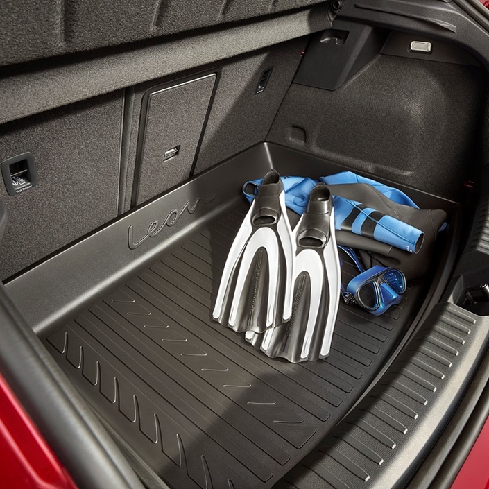 SEAT Leon Bagagerumsbakke, med høj kant
