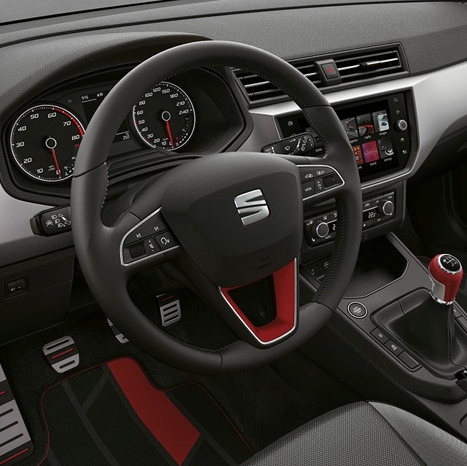 SEAT Ratdekor Desire red